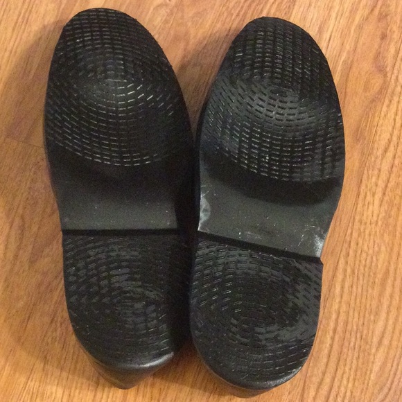 Rubber Slip On Covers for Dress Shoes - Picture 5 of 7